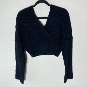 5/$25 Shein Black Cropped V Neck Knit Sweater S